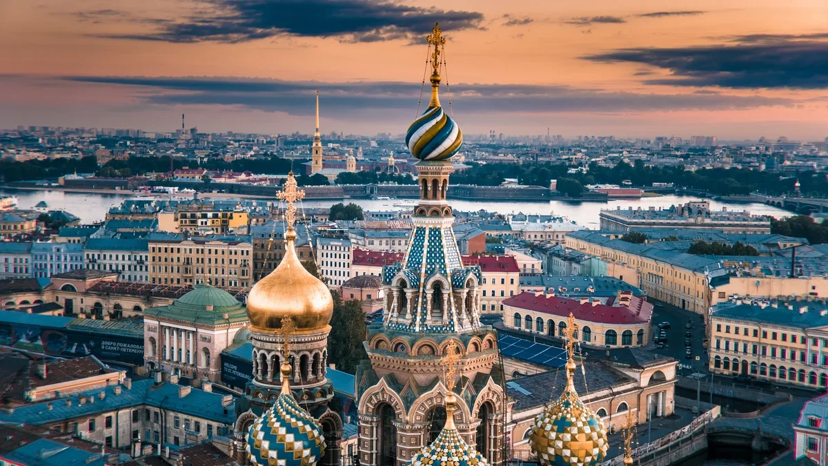 Санкт-Петербург за 2 дня: ТОП-5 идей для осеннего ситибрейка
Санкт-Петербург за 2 дня: ТОП-5 идей для осеннего ситибрейка