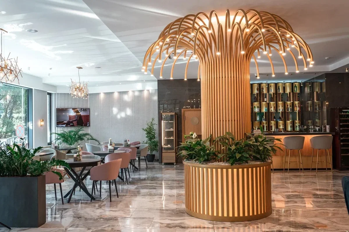 Wind Rose Hotel & SPA Сочи: 20 лет истории, 4 звезды и одна семья во главе
Wind Rose Hotel & SPA Сочи: 20 лет истории, 4 звезды и одна семья во главе
