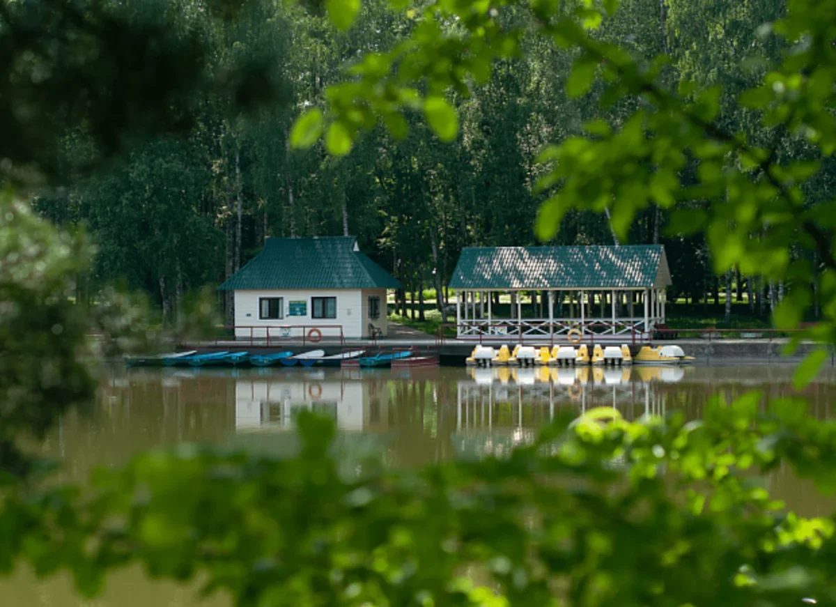 Двадцать загородных отелей рядом с Москвой, где можно отдохнуть у воды
Двадцать загородных отелей рядом с Москвой, где можно отдохнуть у воды