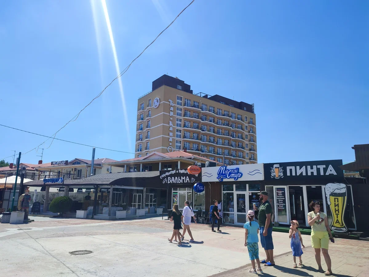 В Анапу на «все включено» за приемлемые деньги: обзор семейной сетевой четверки в Витязево
В Анапу на «все включено» за приемлемые деньги: обзор семейной сетевой четверки в Витязево
