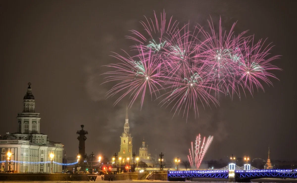 Новогодний Санкт-Петербург: новые маршруты и популярные программы
Новогодний Санкт-Петербург: новые маршруты и популярные программы