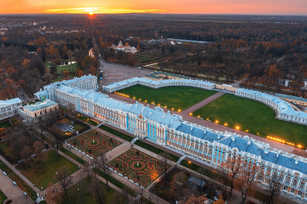 Инклюзивный Петербург: туристические маршруты, музеи и театры
