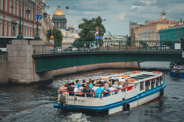 Туристические традиции классического и современного Санкт-Петербурга
Туристические традиции классического и современного Санкт-Петербурга